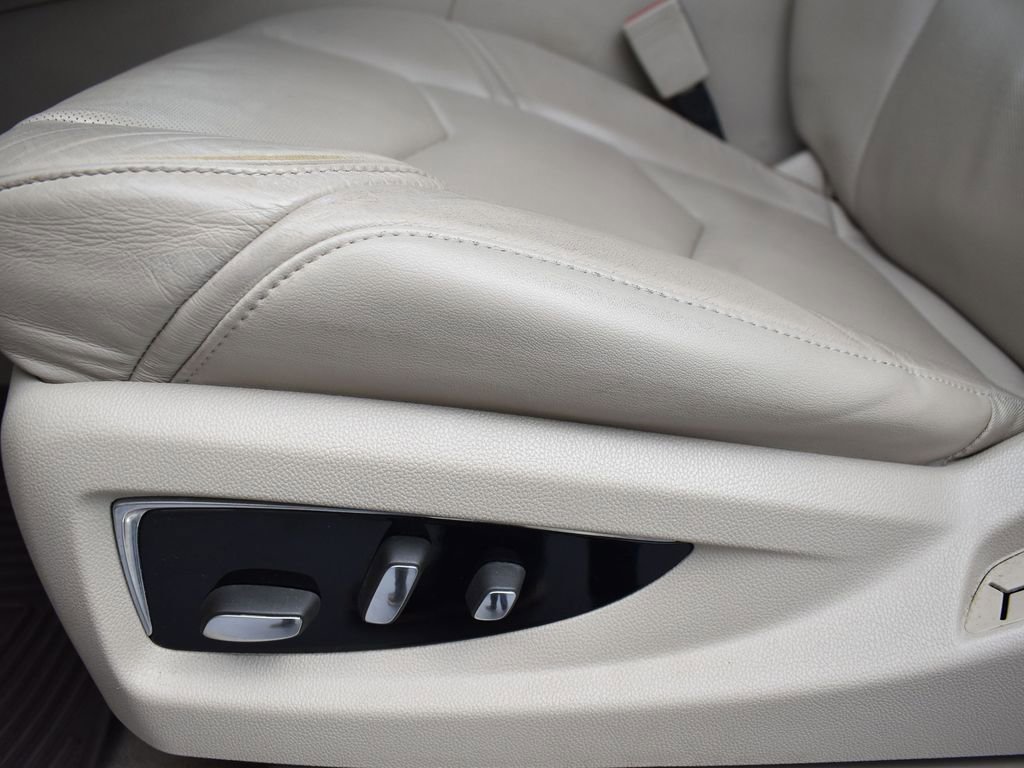 2015 CADILLAC ESCALADE - Image 10