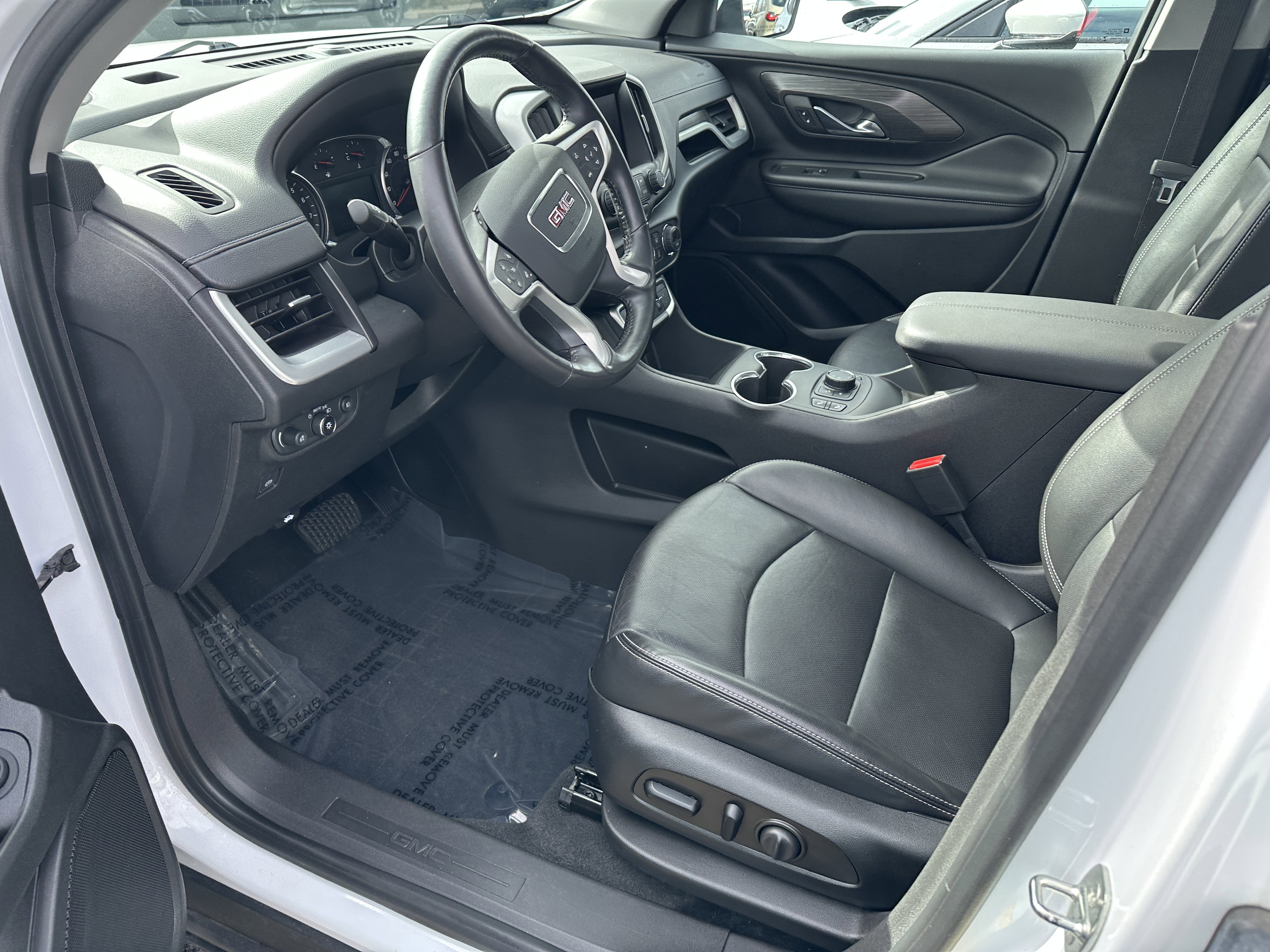 Used 2022 White Frost Tricoat GMC SLT image 17