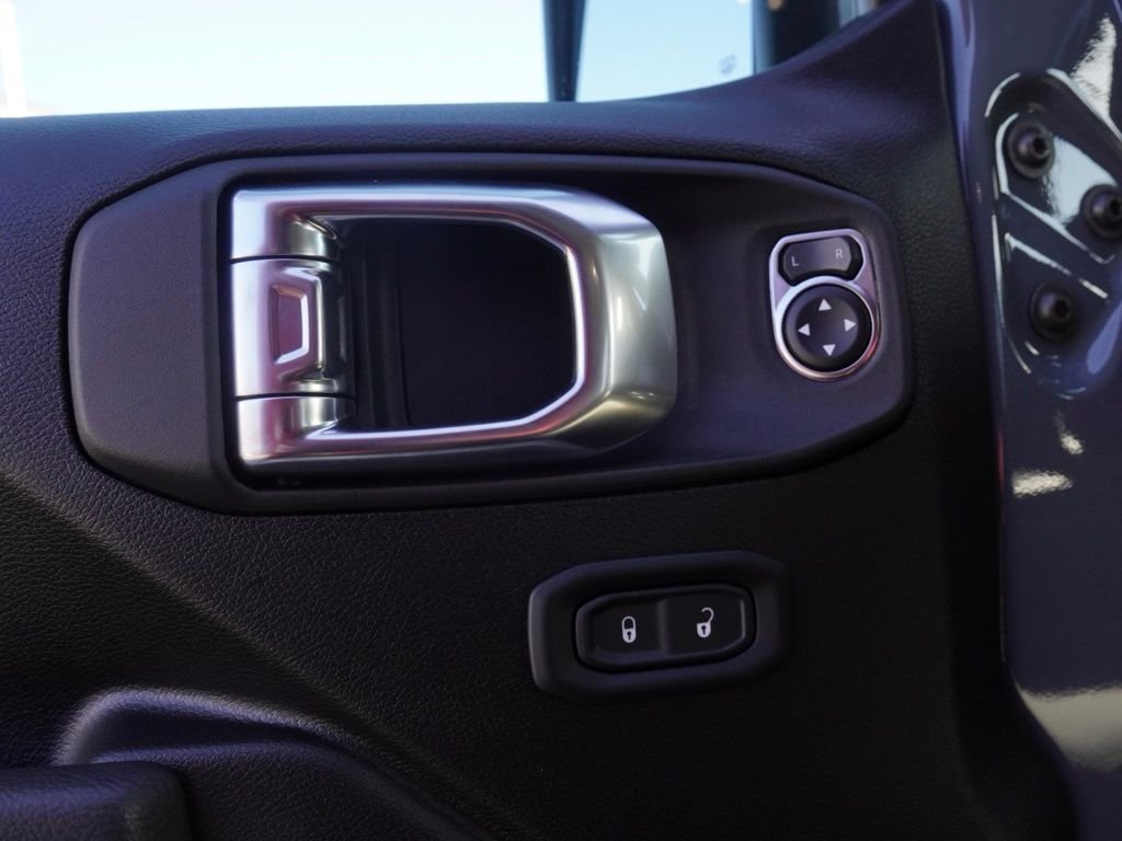 New 2026 Anvil Clear-Coat Exterior Paint Jeep Sport S image 8