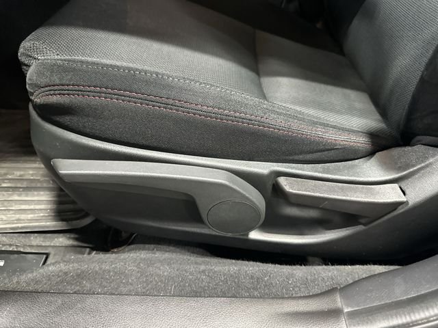 Used 2016 Lapis Blue Pearl Subaru Premium image 18