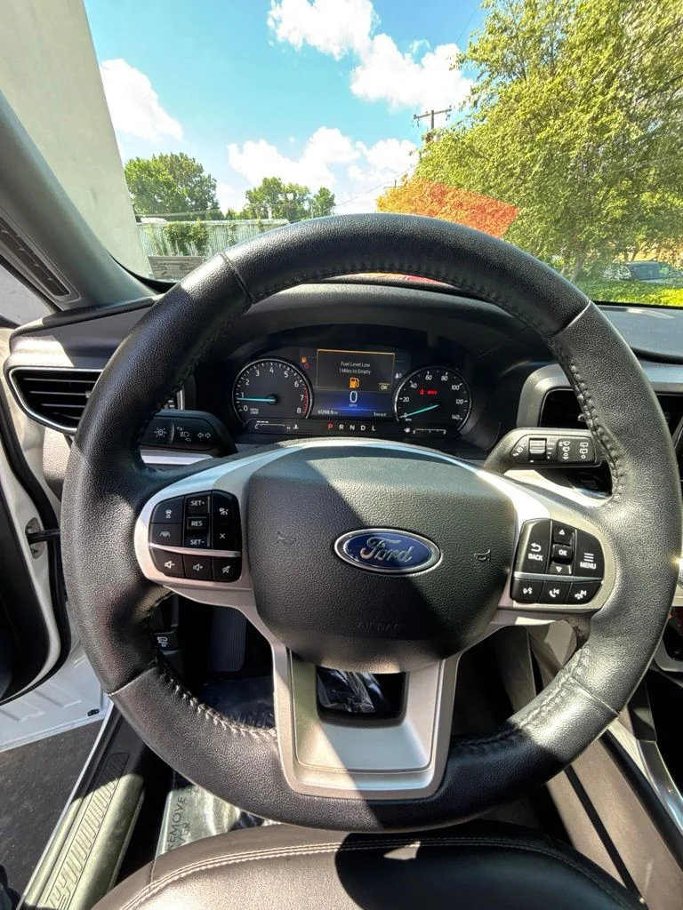 Used 2023 White Ford XLT image 15