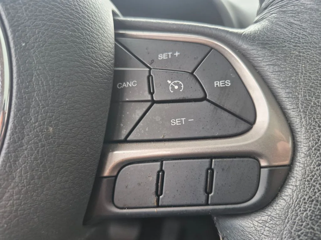 Used 2022 Black Jeep Limited image 25