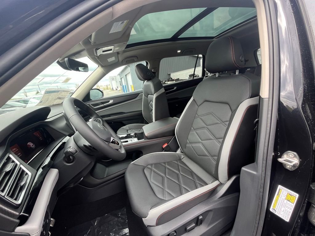 New 2026 Black Volkswagen 2.0T Peak Edition image 10