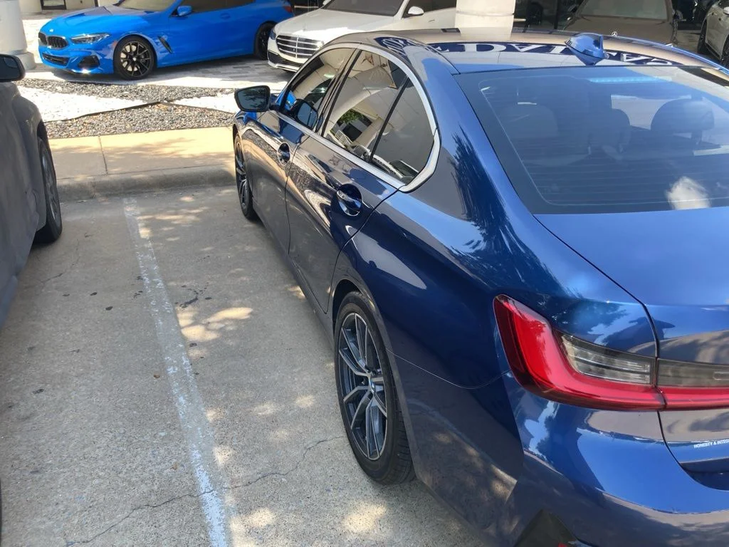 Used 2021 Blue BMW 330i image 3