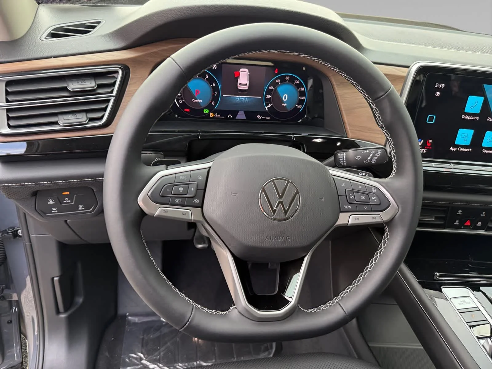 New 2026 Pure Gray Volkswagen 2.0T SE w/Technology image 13