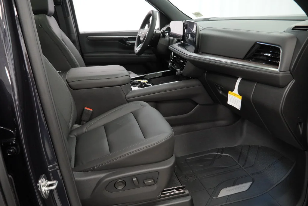New 2026 Dark Ash Metallic Chevrolet LT image 31