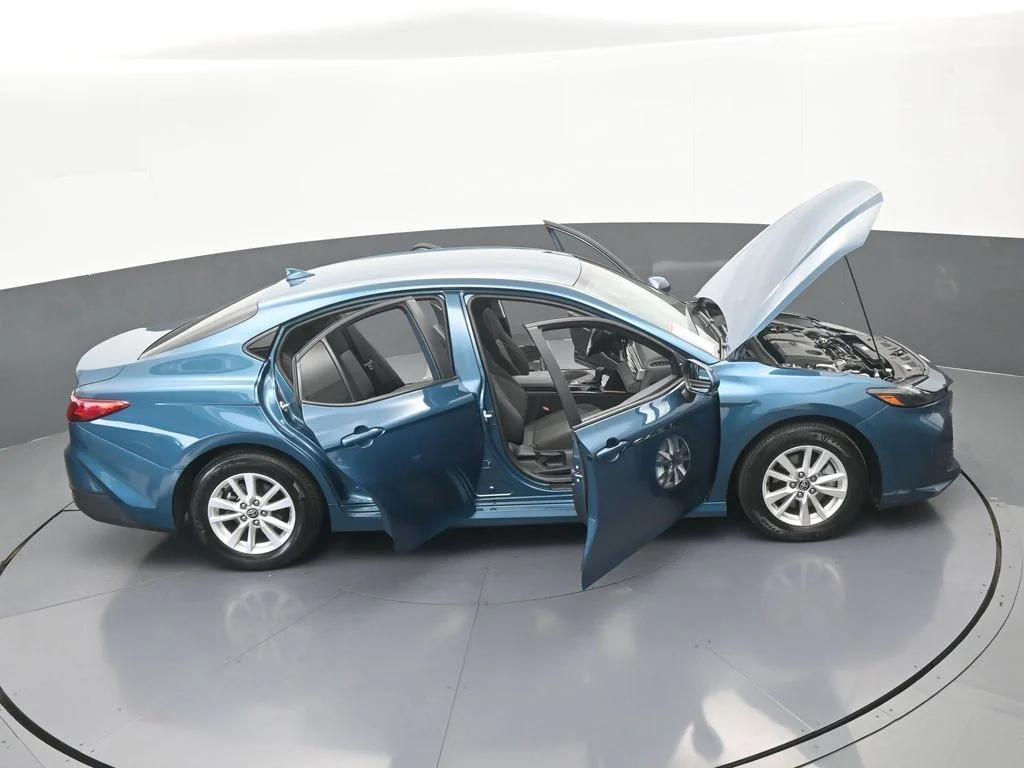Used 2025 Ocean Toyota LE image 66