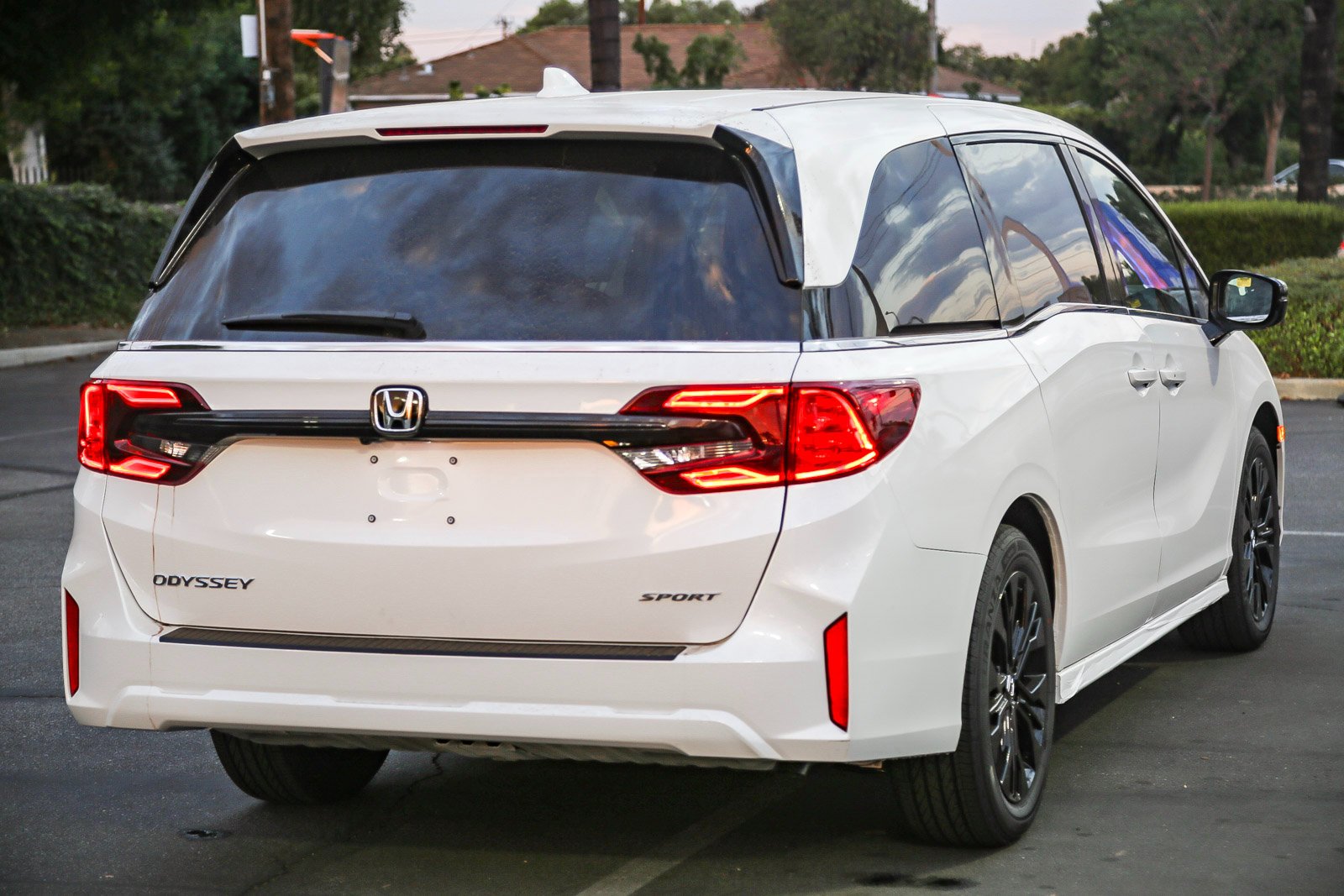 New 2026 Platinum White Pearl Honda Sport-L Auto image 8