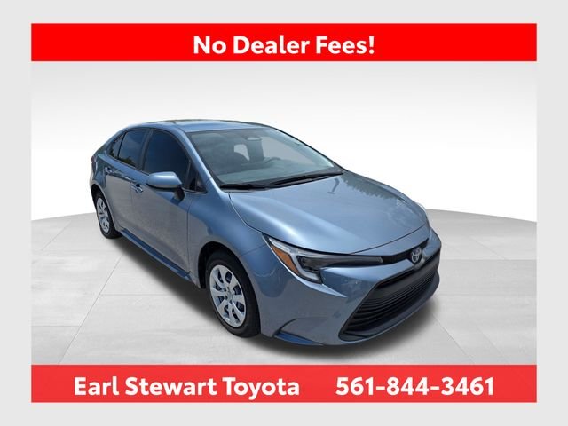 Used 2024  Toyota LE image 1
