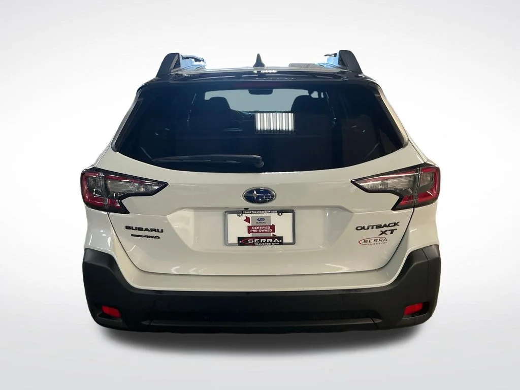 Used 2023 White Subaru Onyx Edition XT image 5