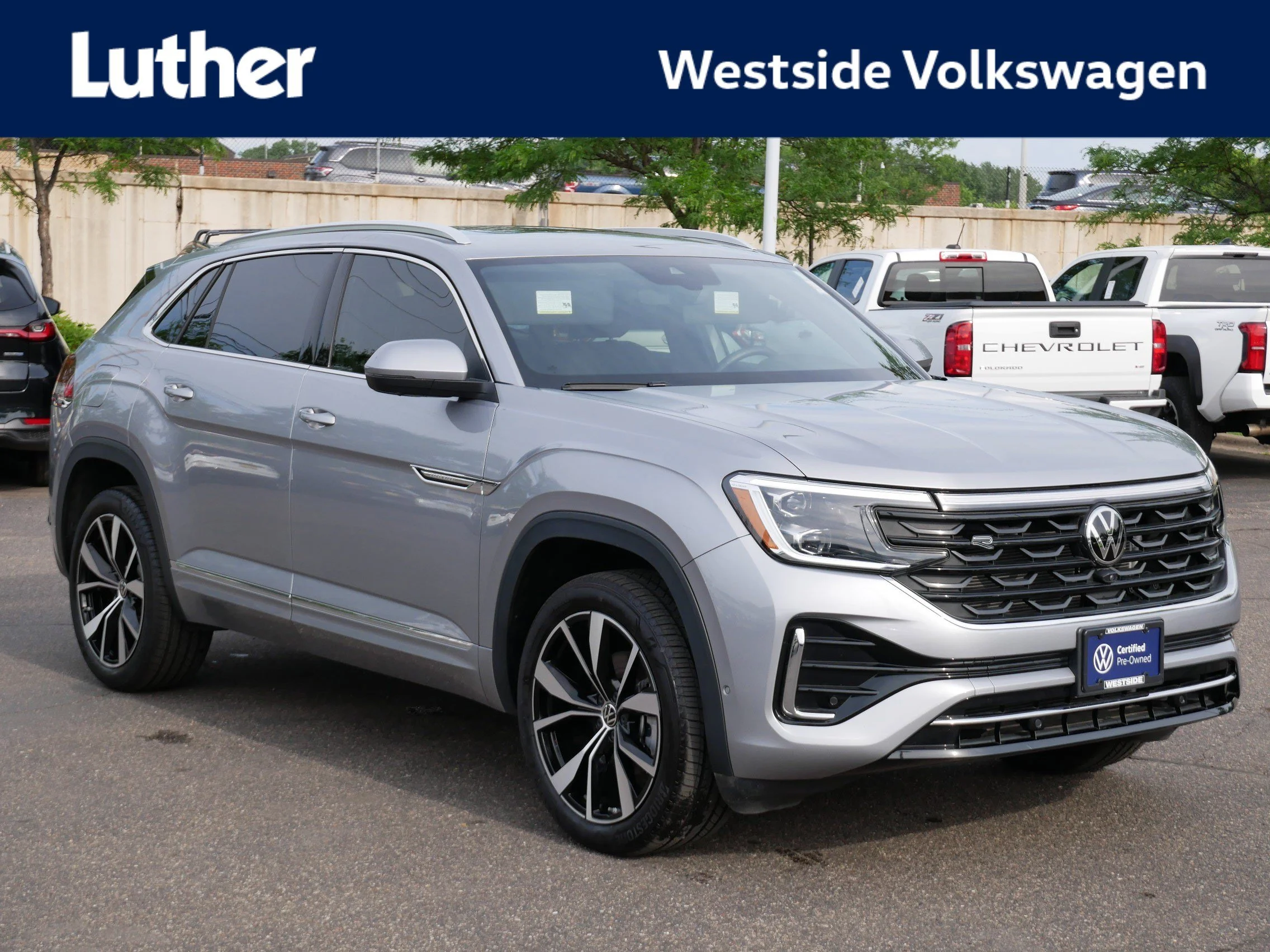 2025 Volkswagen Atlas Cross Sport's photo