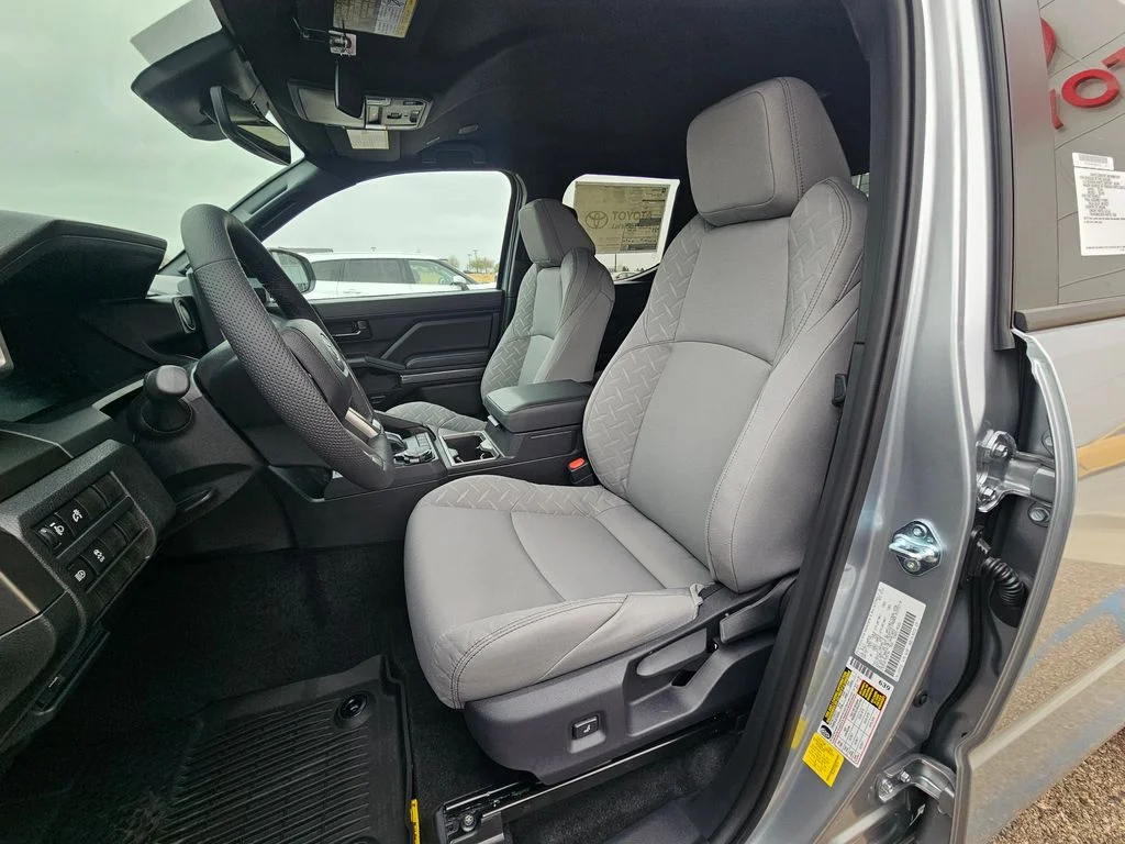 2026 Toyota Tacoma SR5 - Photo 17