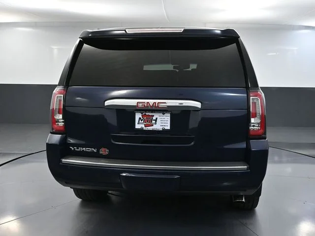 2020 GMC Yukon Denali - Photo 6