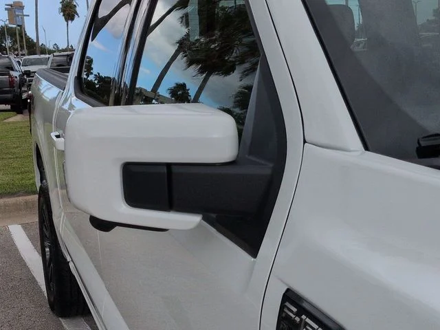 New 2026 Star White Metallic Tri-Coat Ford Platinum® image 12