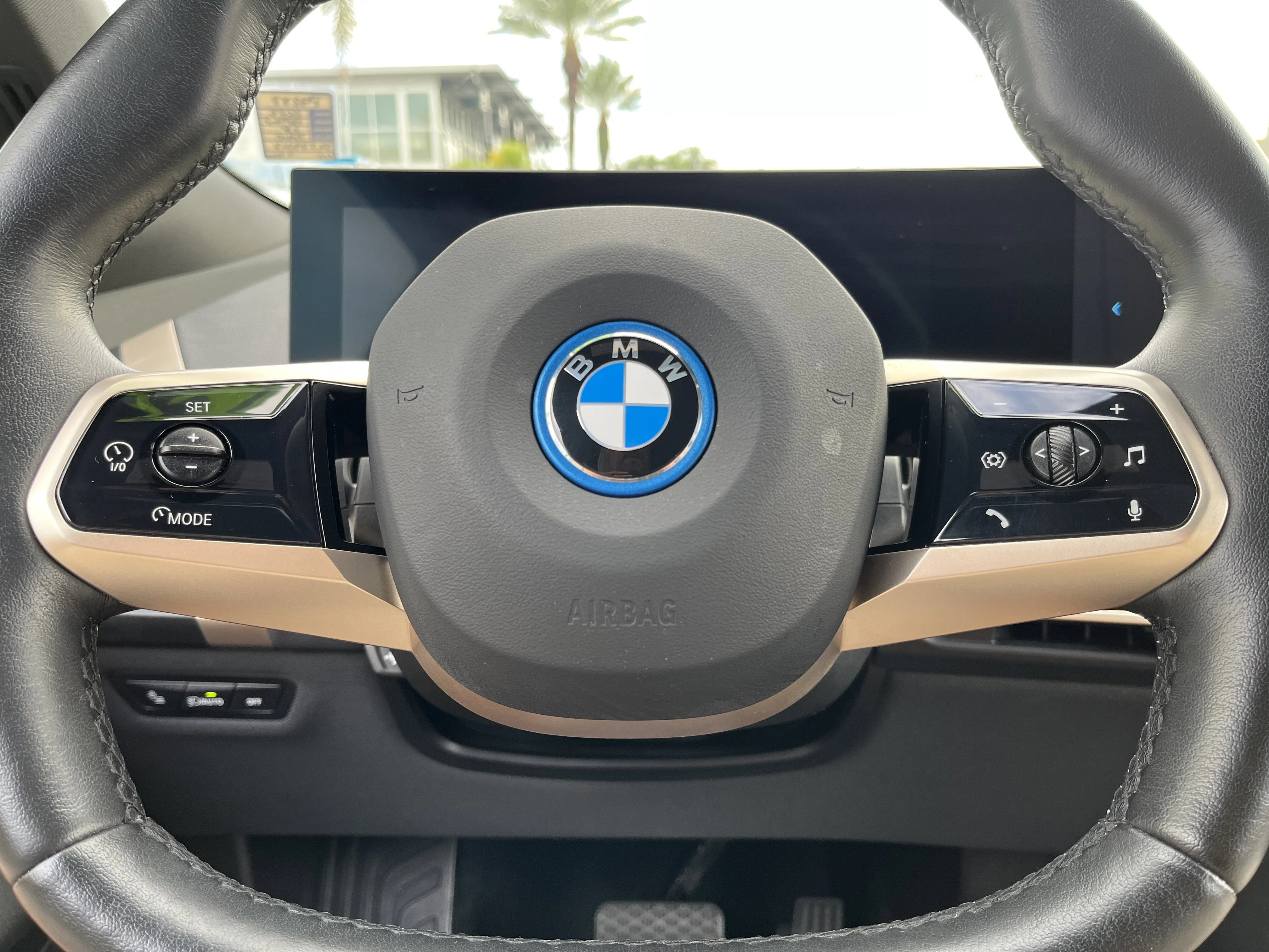 Used 2025 Blue Ridge Mountain Metallic BMW xDrive50 image 24