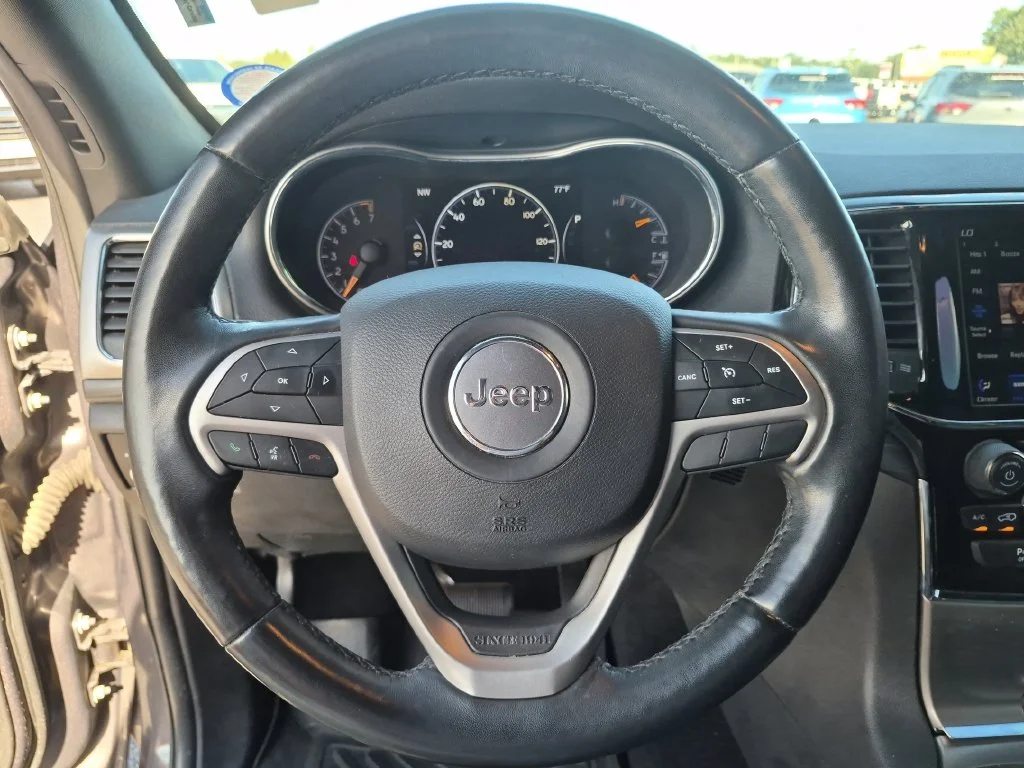 Used 2021 Gray Jeep Laredo X image 11