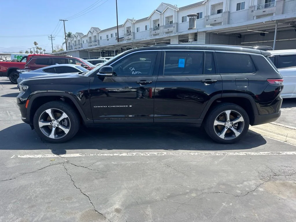 Certified Used 2023 Black Jeep Limited image 4