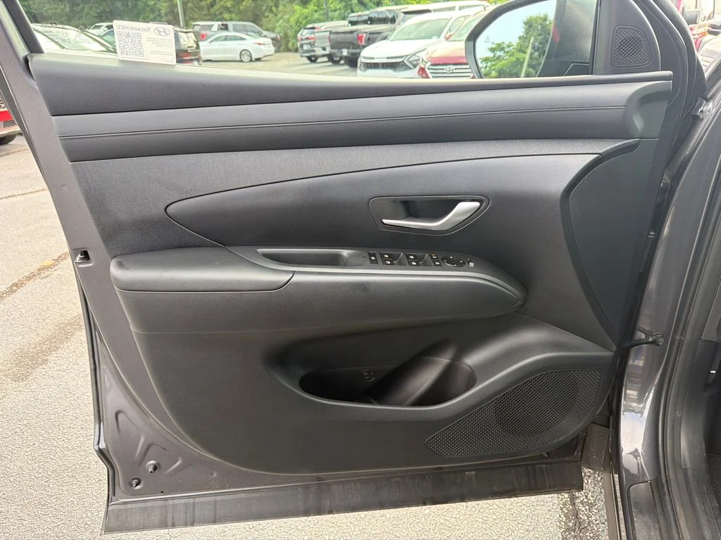 Used 2025 Gray Hyundai SEL Convenience image 10