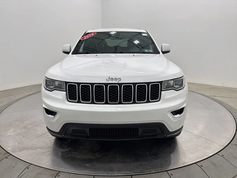 Used 2018 Jeep Grand Cherokee Laredo with VIN 1C4RJFAG5JC276662 for sale in McKees Rocks, PA