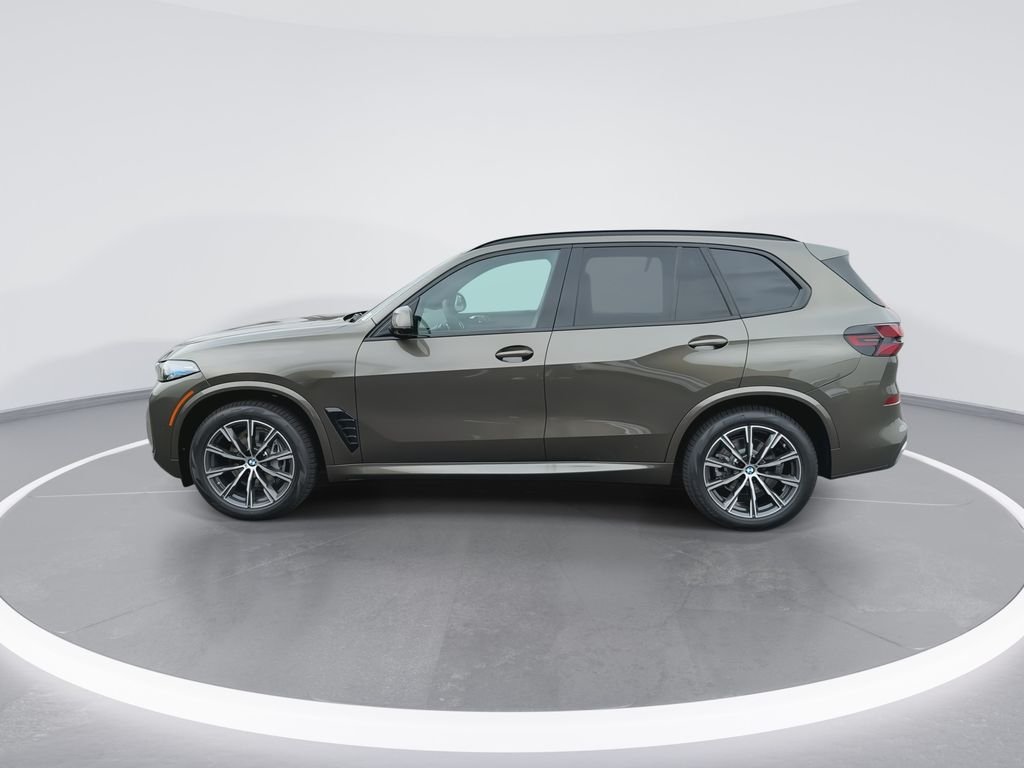 New 2026 Green Metallic BMW xDrive40i image 5