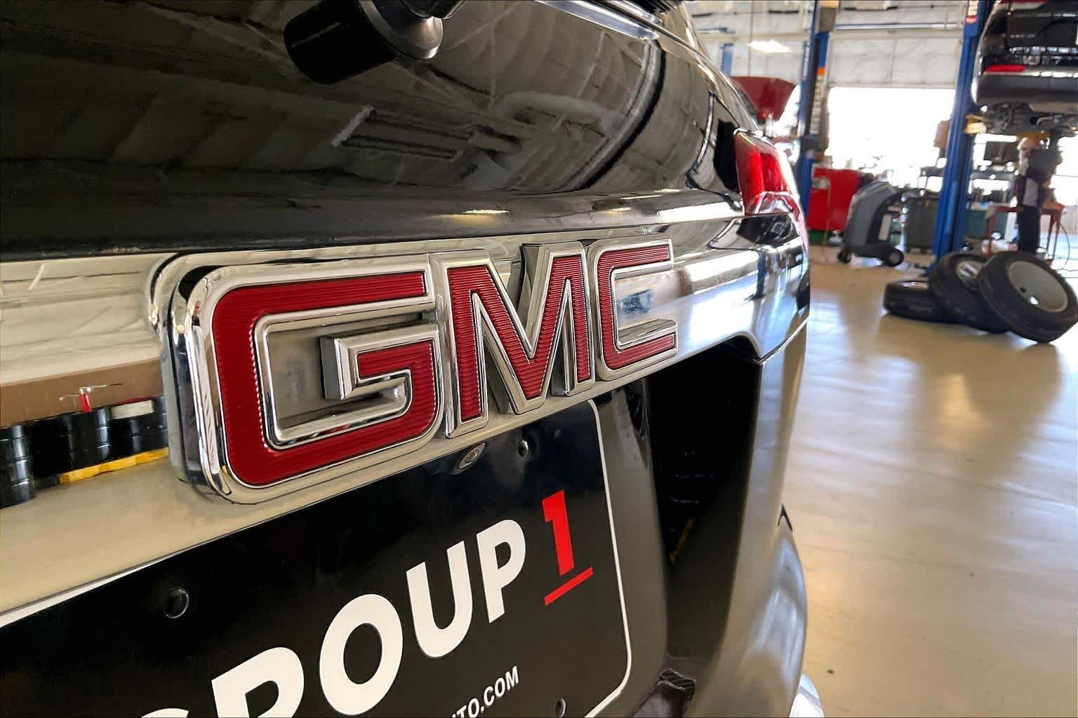 Used 2019 Ebony Twilight Metallic GMC Denali image 30