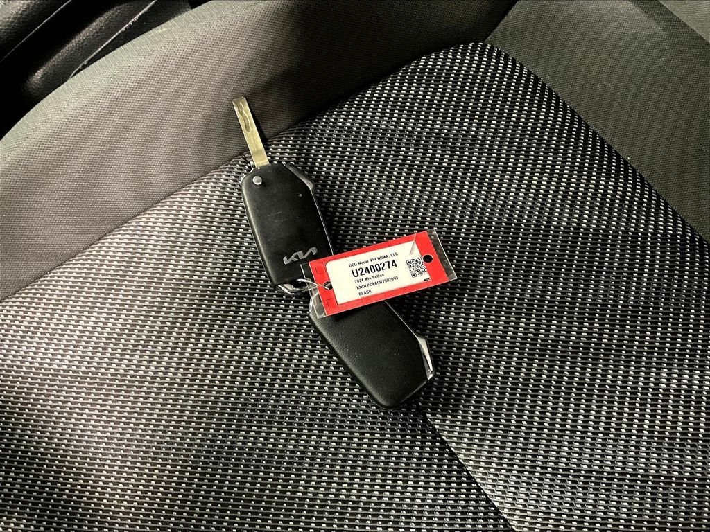 Used 2024 Black Kia LX image 30