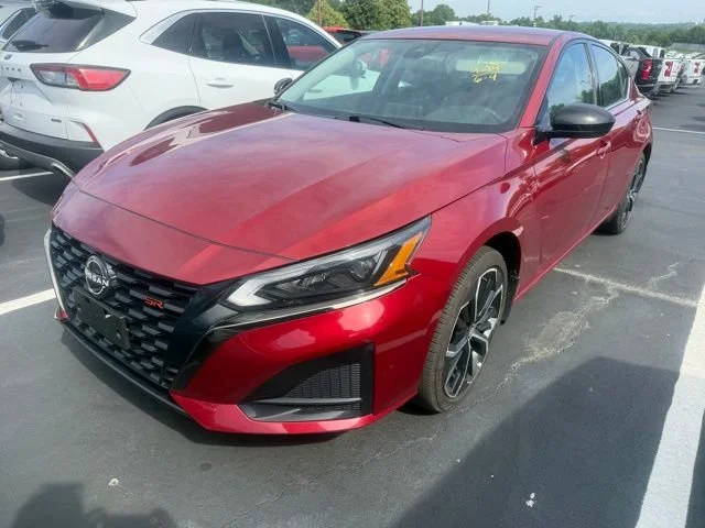 Used 2024 Red Nissan SR Intelligent AWD image 3