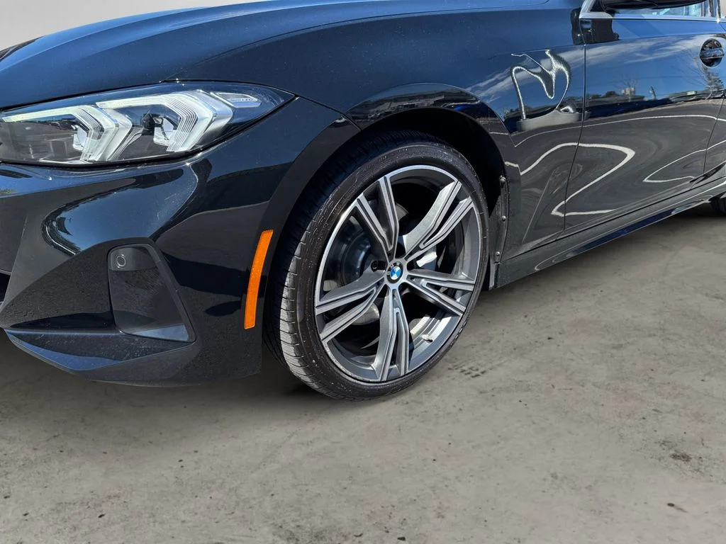 2024 BMW 3 Series 330i - Photo 9
