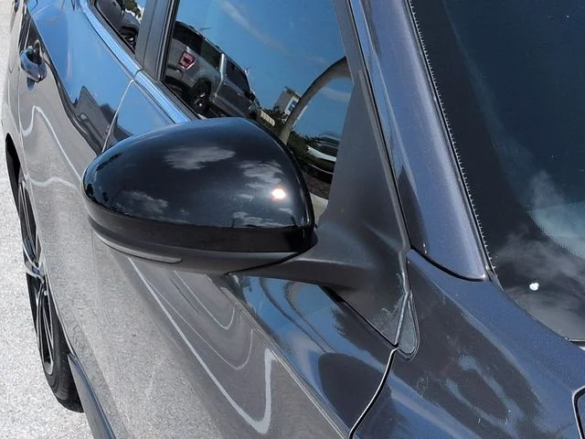 Certified Used 2023 Gun Metallic Nissan SR image 12