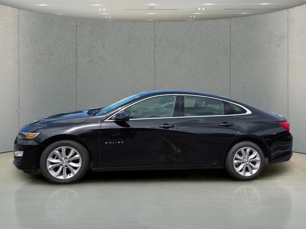 Used 2025 Black Chevrolet LT image 2