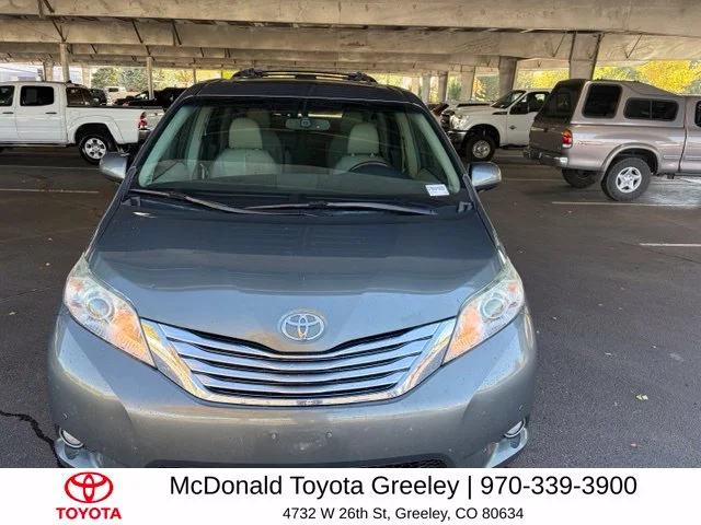 Used 2011 Green Toyota Limited image 2