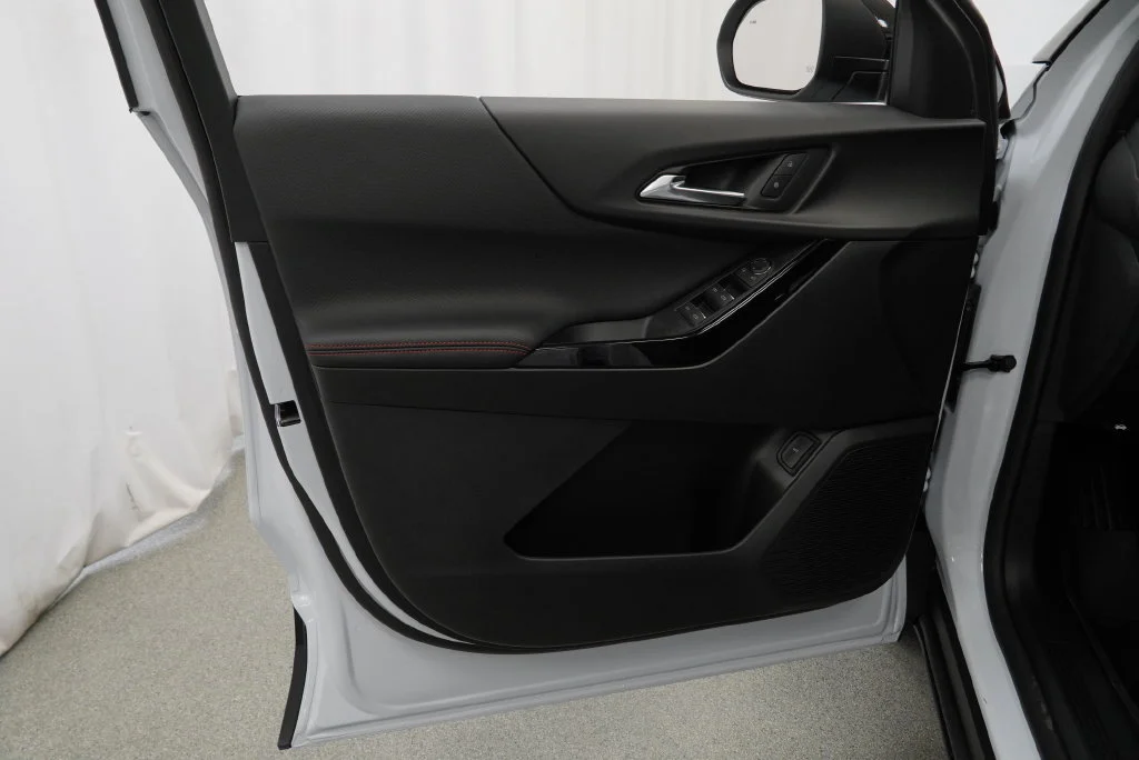 New 2027 Polar White Tricoat Chevrolet RS image 22