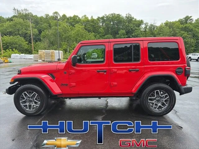 Used 2025 Red Jeep 4-Door Sahara 4x4 image 8