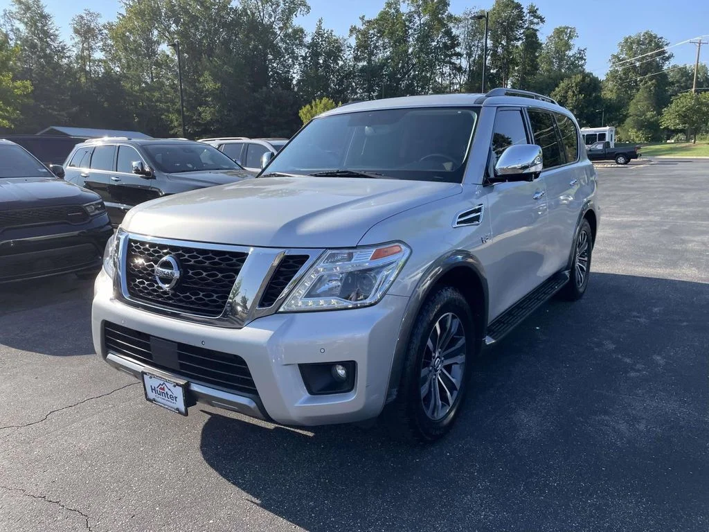 Used 2020 Silver Nissan SL 4WD image 3