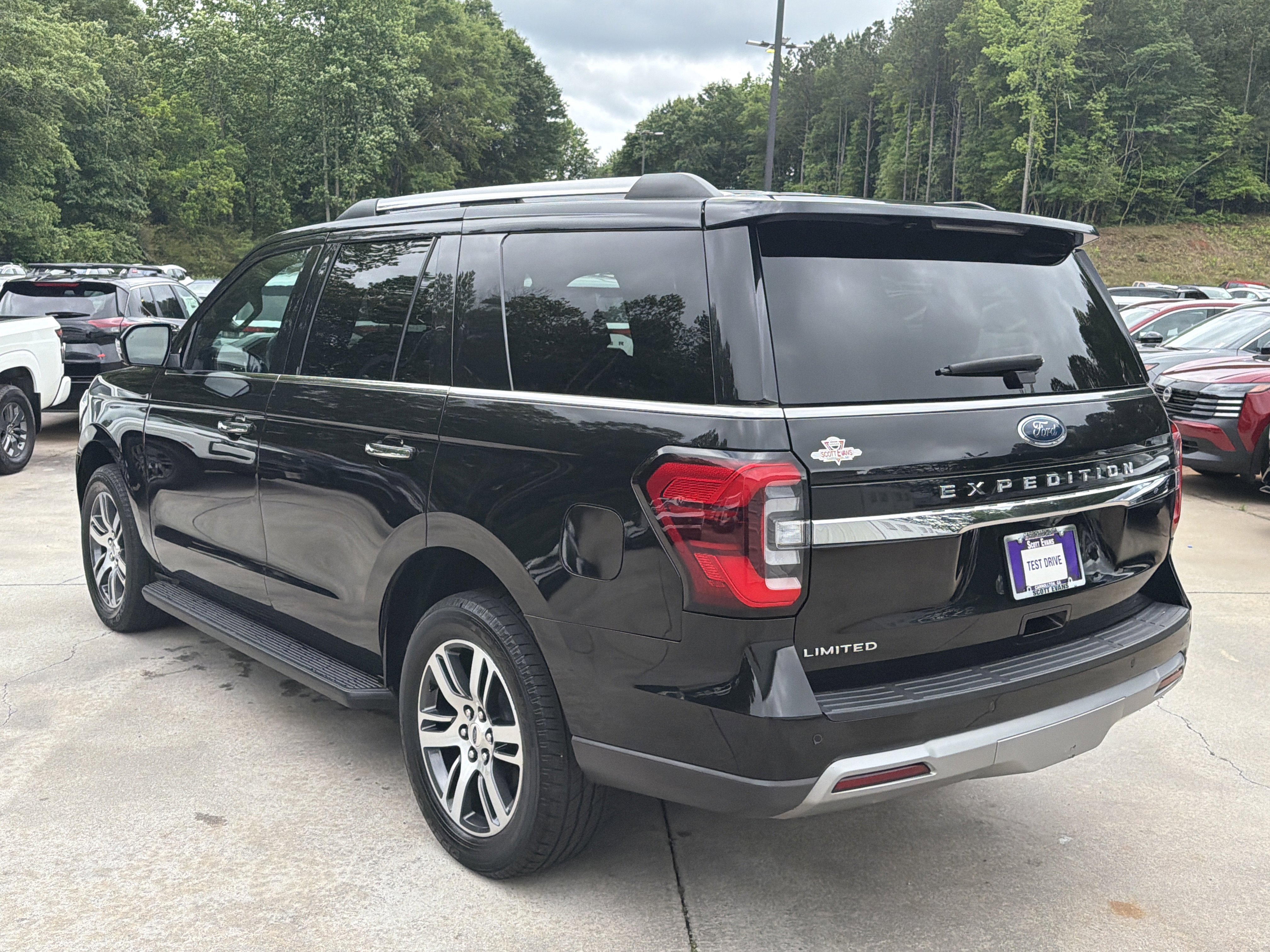 Used 2024 Black Ford Limited image 6