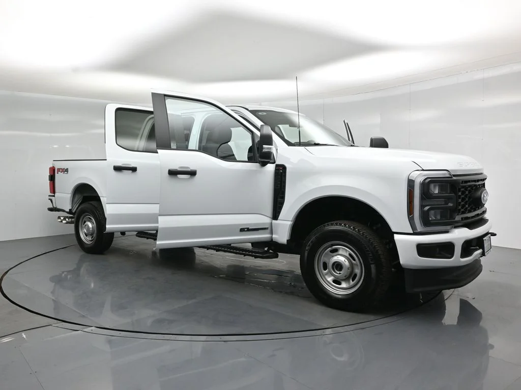 Certified Used 2025 White Ford XL image 28