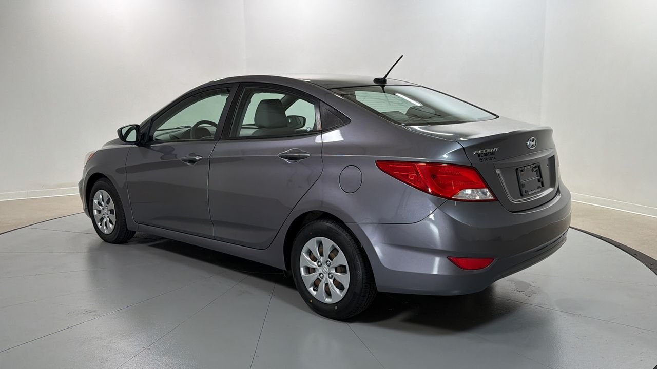 Used 2017 Gray Hyundai SE image 7