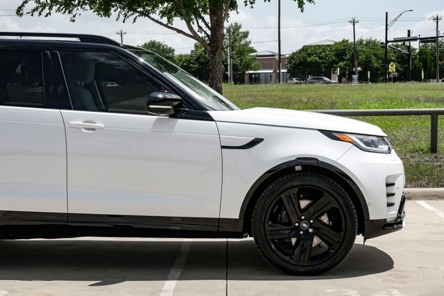 Used 2025 White Land Rover Dynamic SE image 9