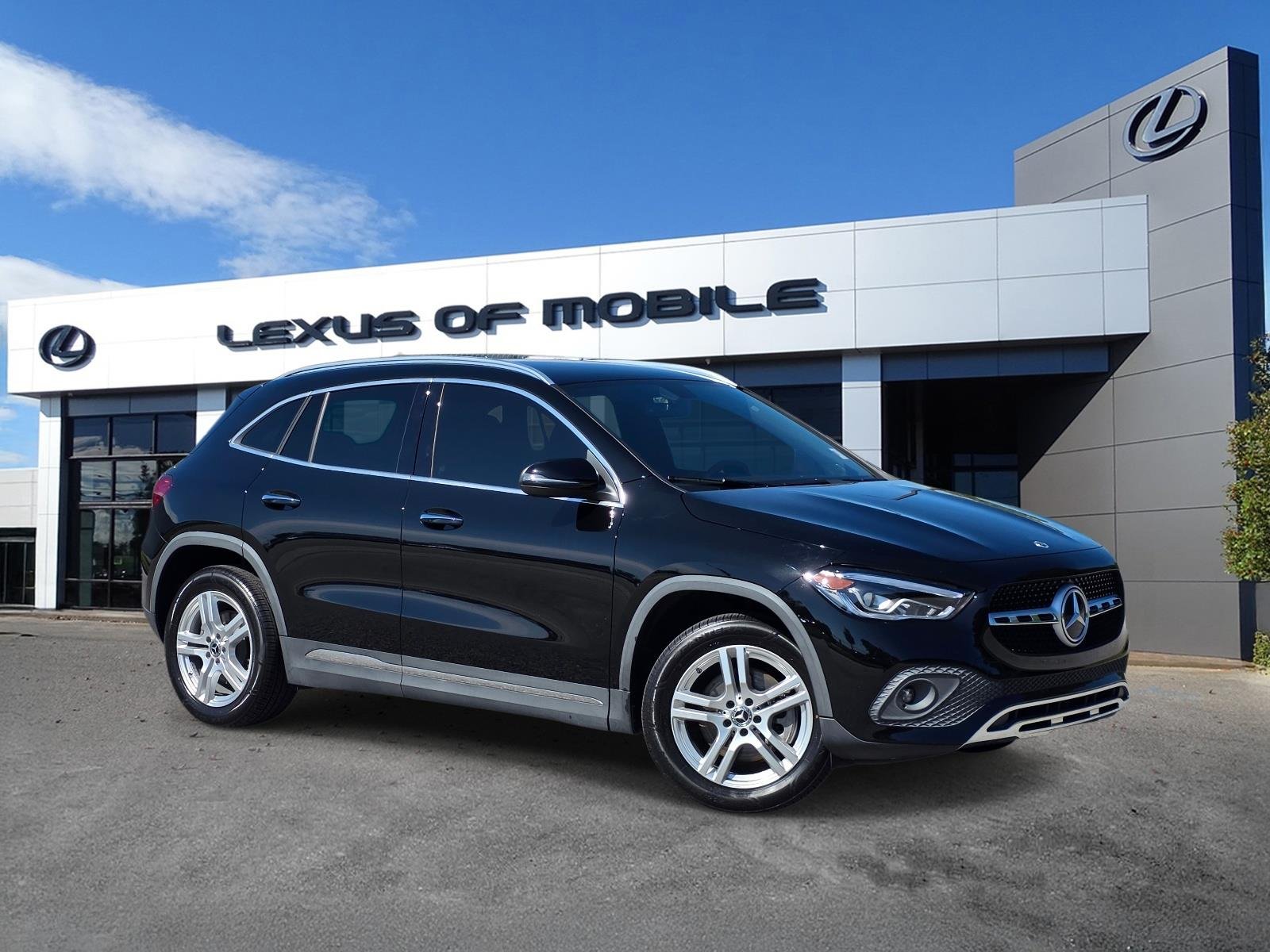 Used 2023 Night Black Mercedes-Benz GLA 250 image 1