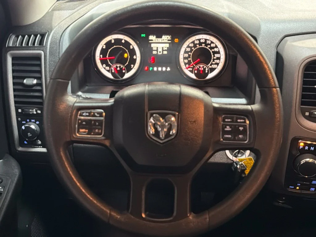 Used 2019 Bright White Clearcoat Ram Express image 17
