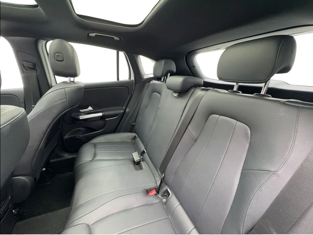 Used 2022 White Mercedes-Benz GLA 250 image 24
