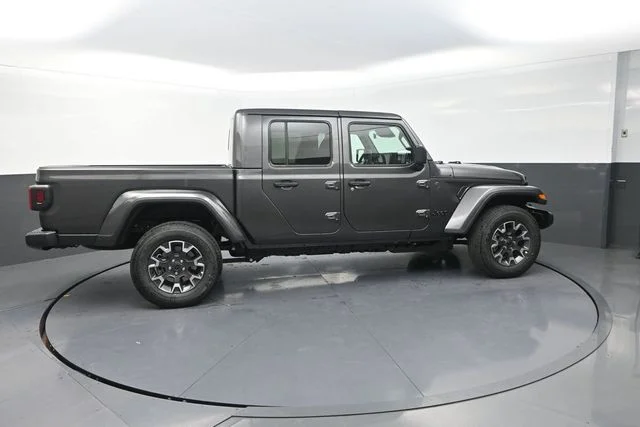 New 2026 Granite Crystal Metallic Clear-Coat Exterior Paint Jeep Sahara image 10