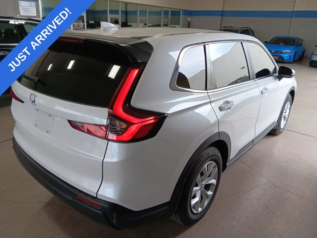 Certified Used 2024 Platinum White Pearl Honda LX image 3