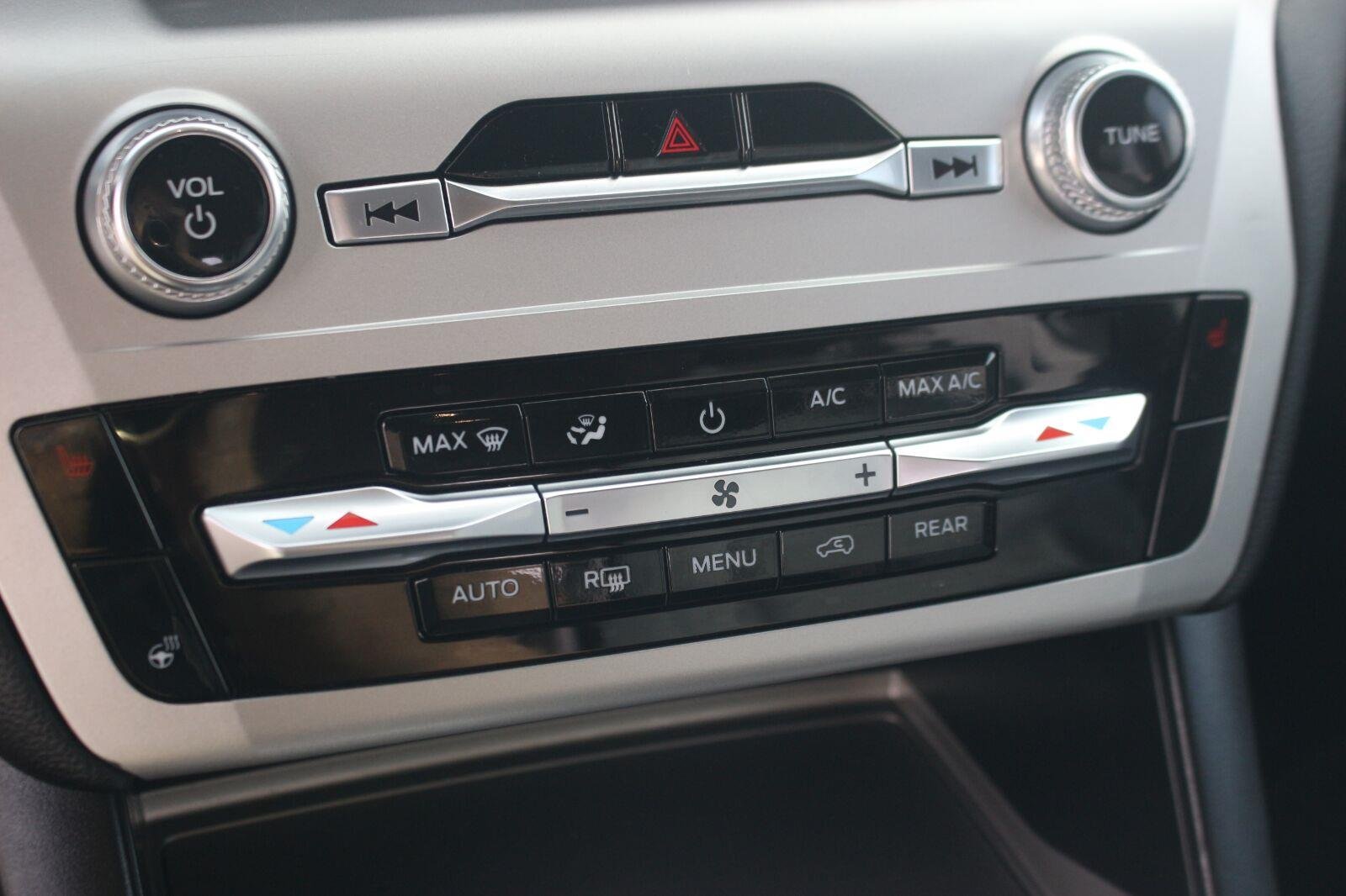 Used 2021 White Ford XLT image 30