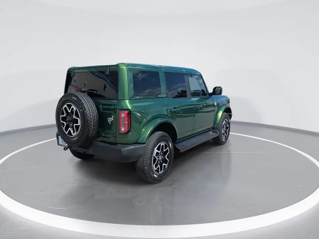 Used 2025 Green Ford Outer Banks image 8