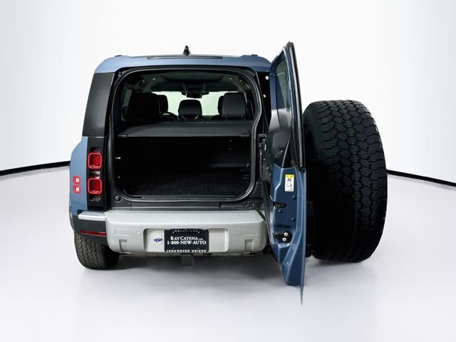 Certified Used 2024 Tasman Blue Land Rover S image 6