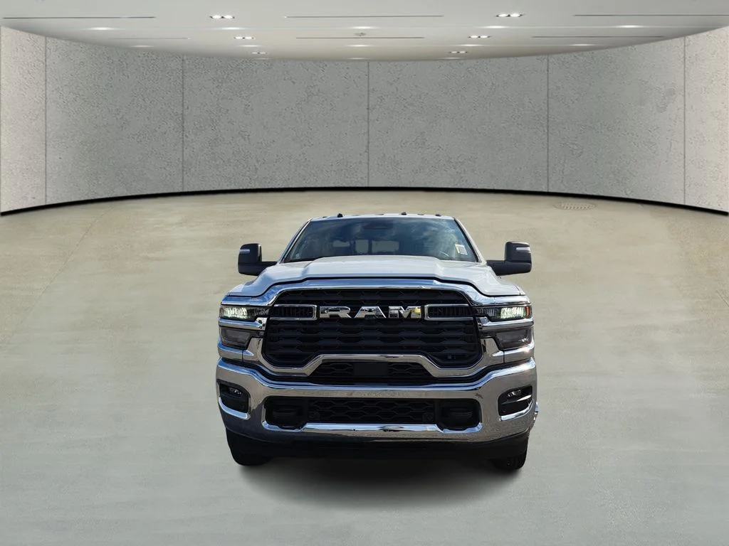 New 2026 Bright White Clear-Coat Exterior Paint RAM Tradesman image 2