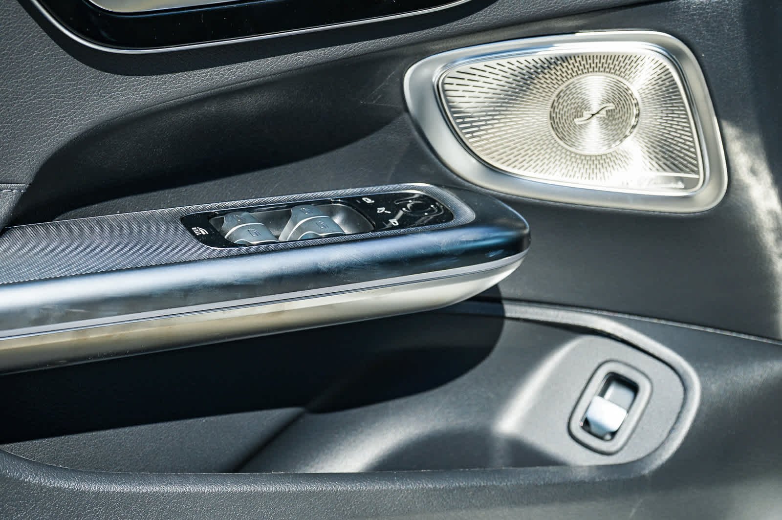 New 2027 Polar White Mercedes-Benz CLE 300 image 23