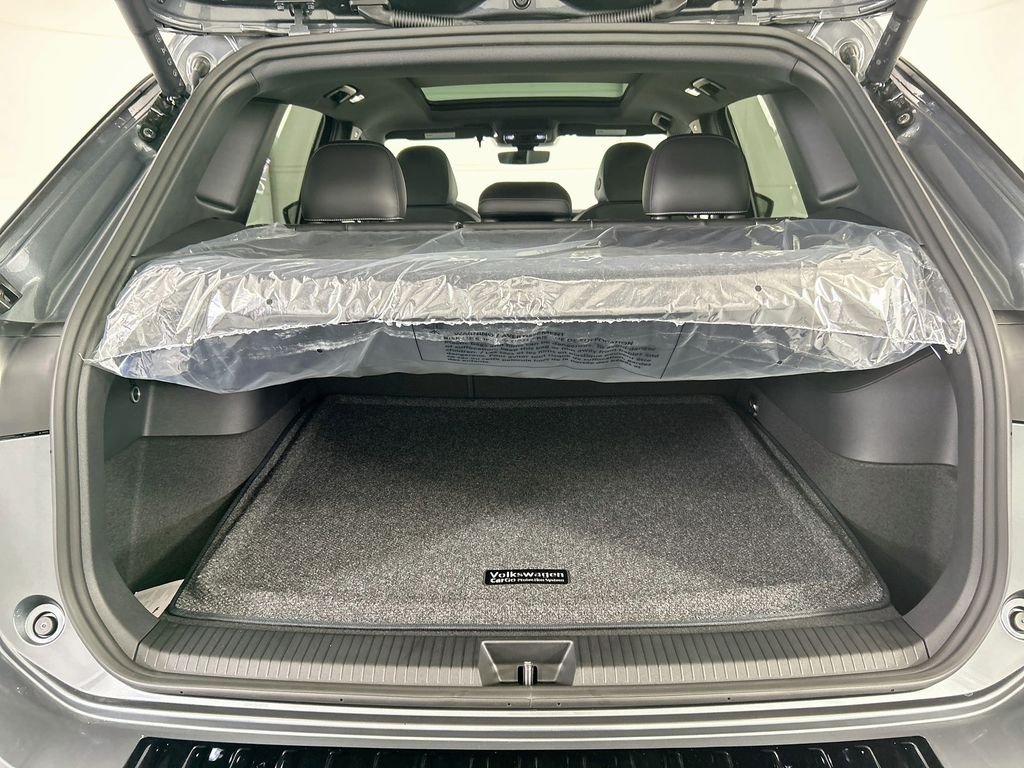 New 2026 Platinum Gray Metallic Volkswagen SE R-Line Black image 26