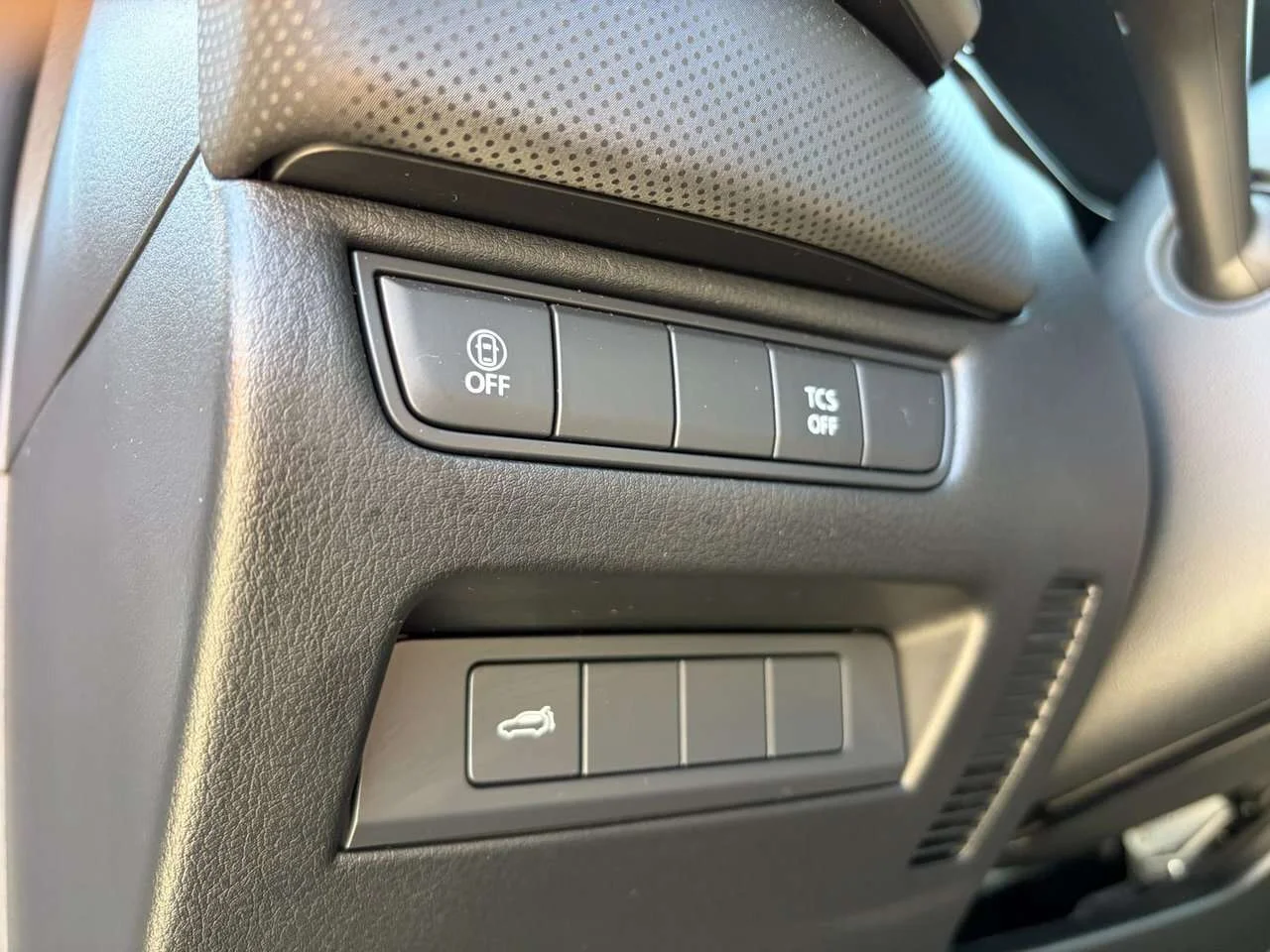 Used 2025  Mazda GS-L image 21